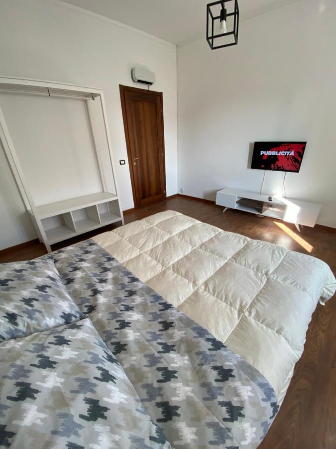 Hlux Oi Affiₜₜacaₘere Hotel Piacenza Exterior foto